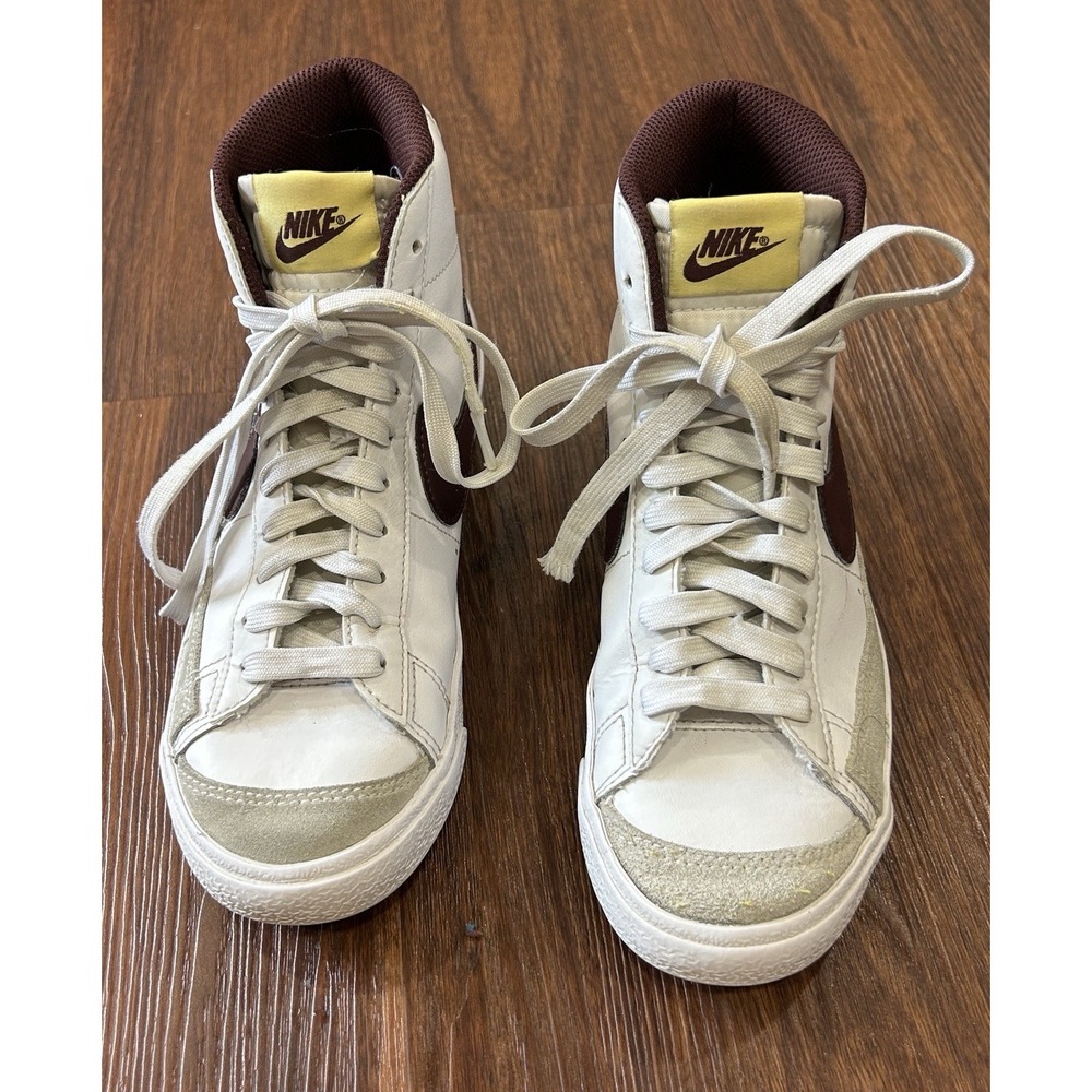 Nike Blazer Mid 77 White Team Red Vintage Sneakers Unisex Kids 4Y DA4086-119 - Picture 3 of 15